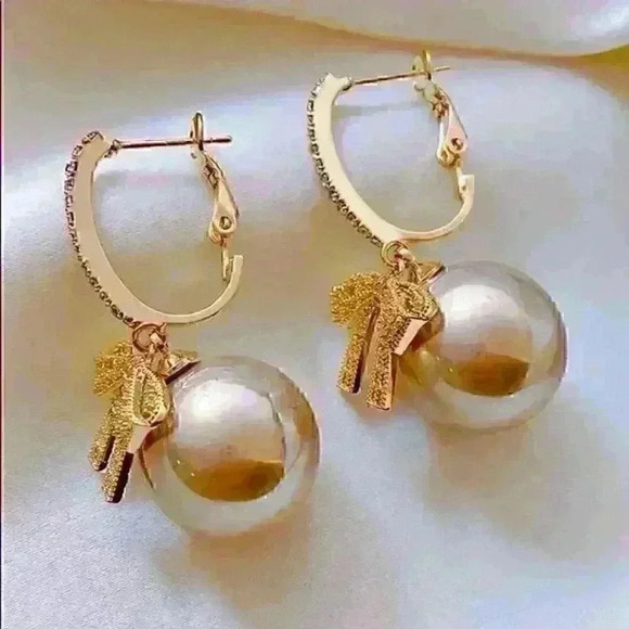 Faux Platinum Pearl Drop BOW Rhinestone Stud LIGHTWEIGHT Dangle Earrings Jewelry - Picture 3 of 4